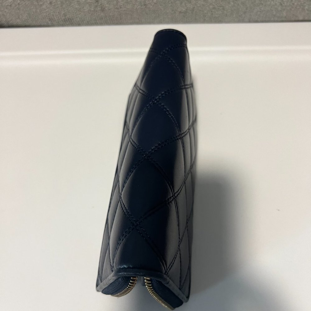 Tory Burch Quilted wallet in Navy - Picture 4 of 6